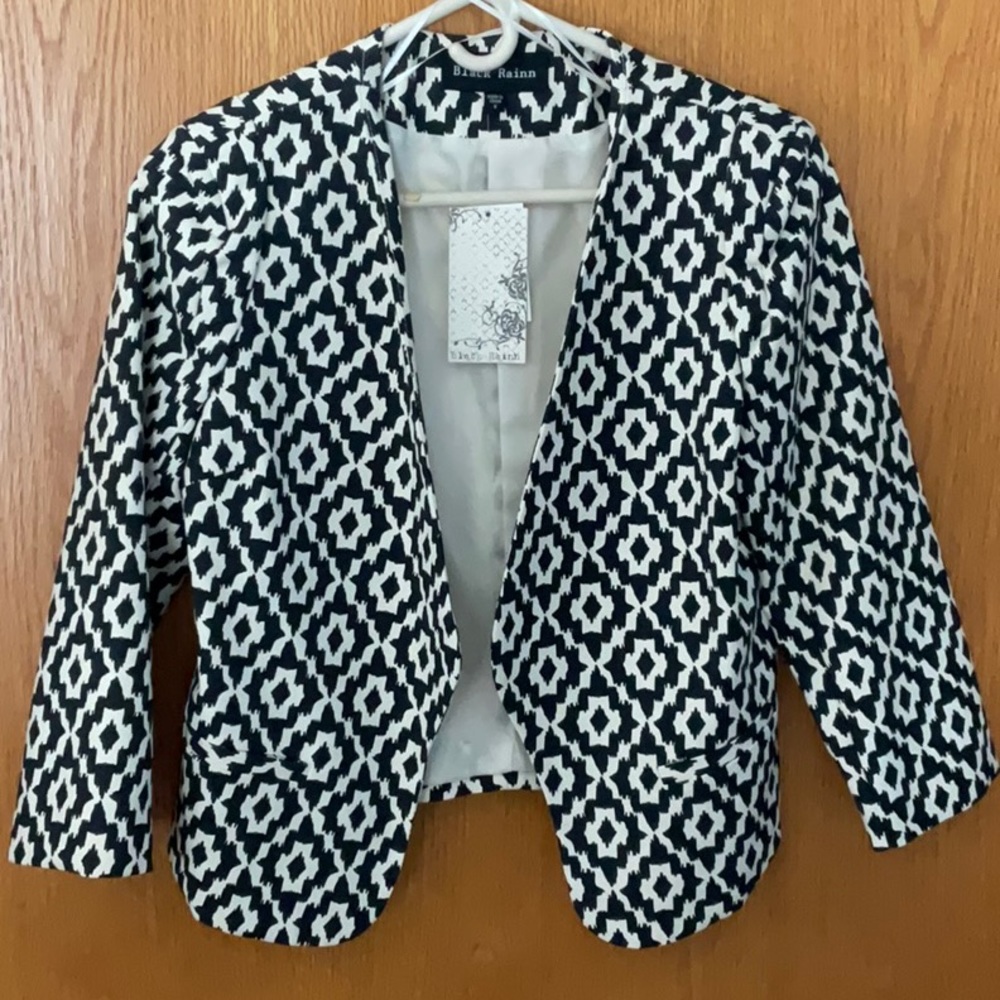Black Rainn size S jacket new